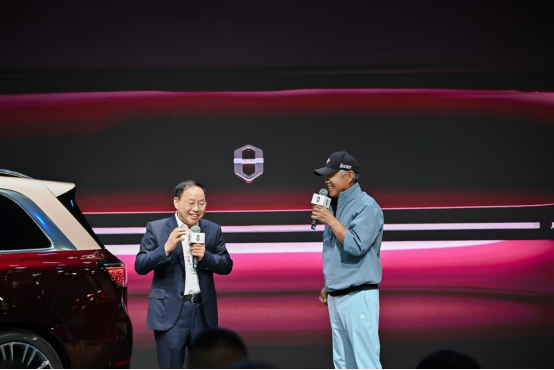 上海车展大佬齐聚 问界成为话题中间